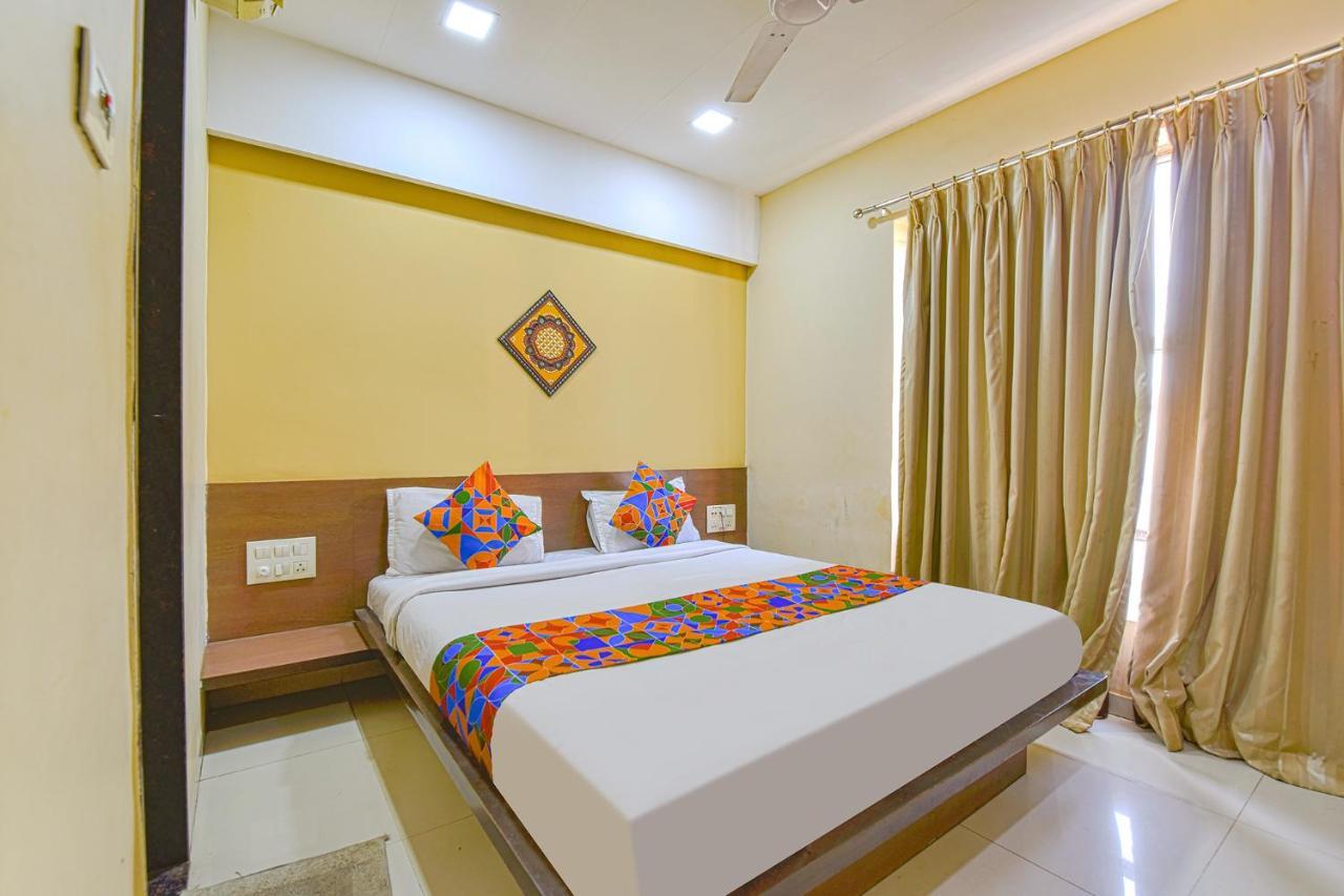 Fabhotel Rb Residency Сурат Екстер'єр фото