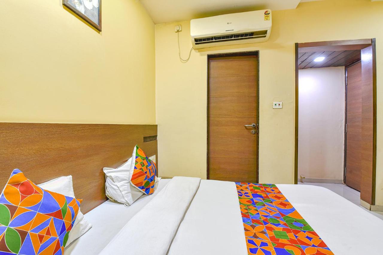 Fabhotel Rb Residency Сурат Екстер'єр фото