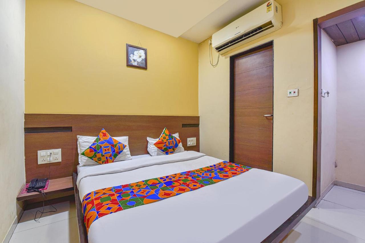 Fabhotel Rb Residency Сурат Екстер'єр фото