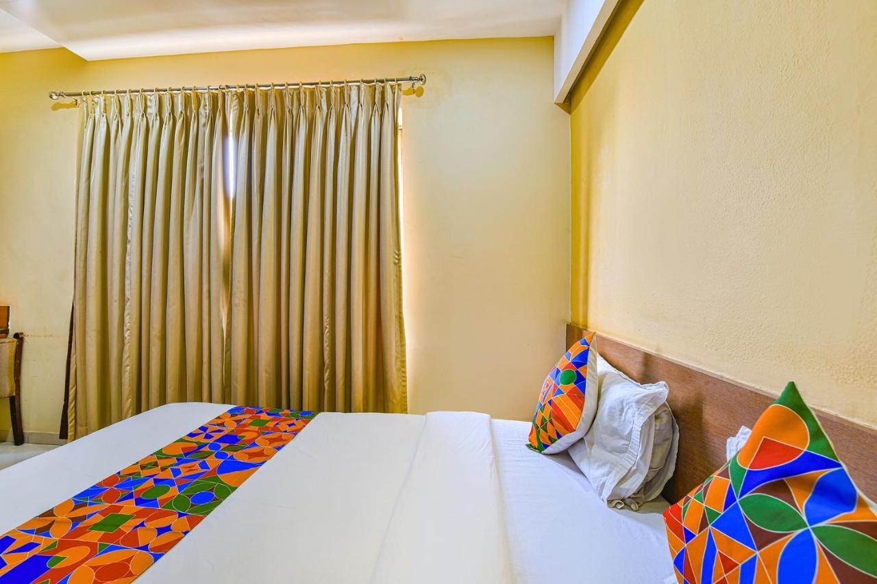 Fabhotel Rb Residency Сурат Екстер'єр фото