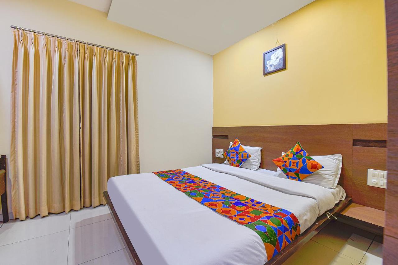 Fabhotel Rb Residency Сурат Екстер'єр фото